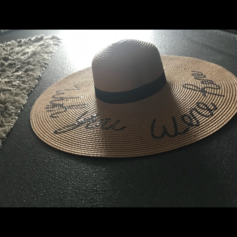Wide brim wish you were here hat(last one ) - Picture 2 of 3